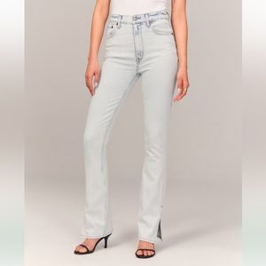 NWT Abercrombie Ultra High Rise Slim Straight jeans size 000 XS/Size 23